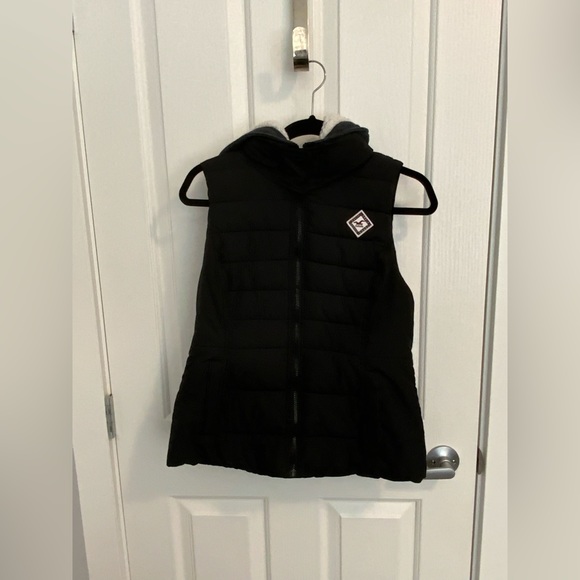 HOLLISTER Sherpa-lined Puffy Vest - Picture 6 of 6